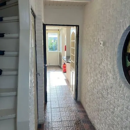 Expats House 4 Etten-Leur