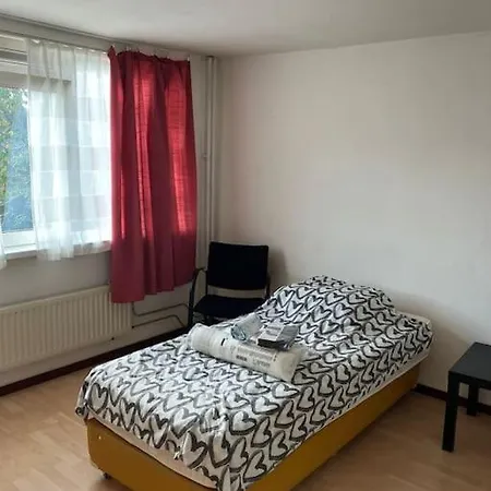 Expats House 4 Holiday home Etten-Leur
